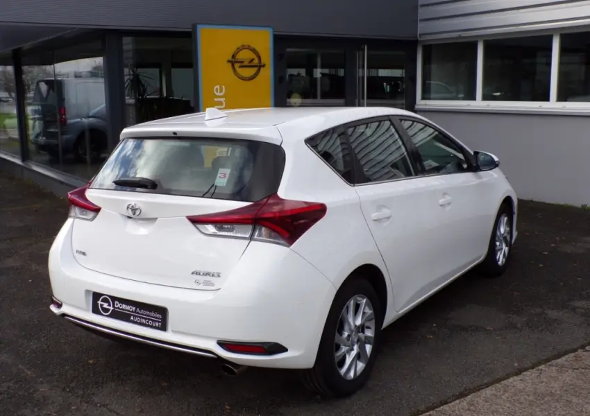 Toyota-Auris-5p DYNAMIC 112 D-4D BV6 - Garage Dormoy Automobiles