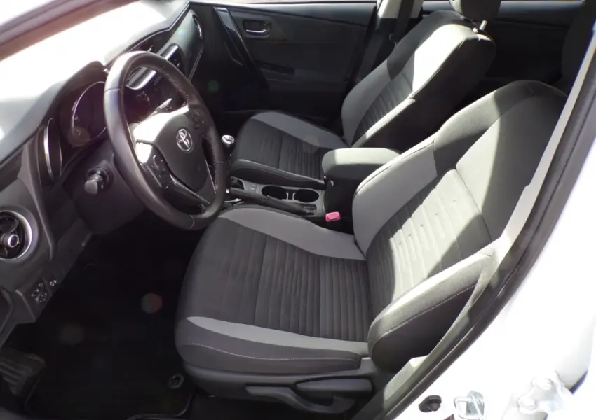 Toyota-Auris-5p DYNAMIC 112 D-4D BV6 - Garage Dormoy Automobiles