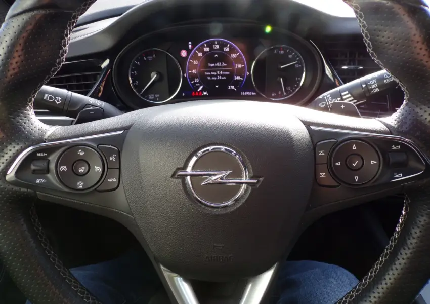 Opel-INSIGNIA Sport Tourer-GS Line PacK 2.0 DIESEL 174 BVA8 4x4 / AWD - 16 - Garage Dormoy Automobiles