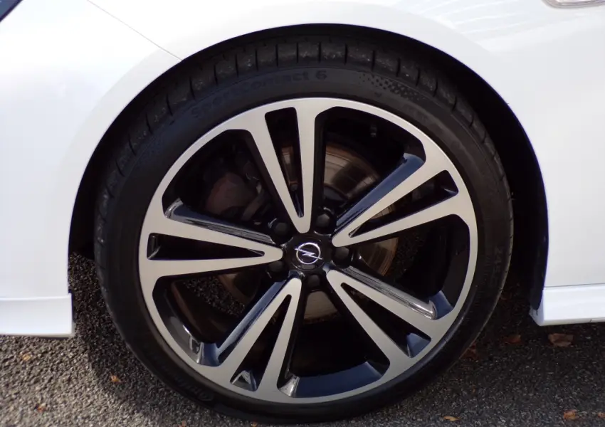 Opel-INSIGNIA Sport Tourer-GS Line PacK 2.0 DIESEL 174 BVA8 4x4 / AWD - 5 - Garage Dormoy Automobiles