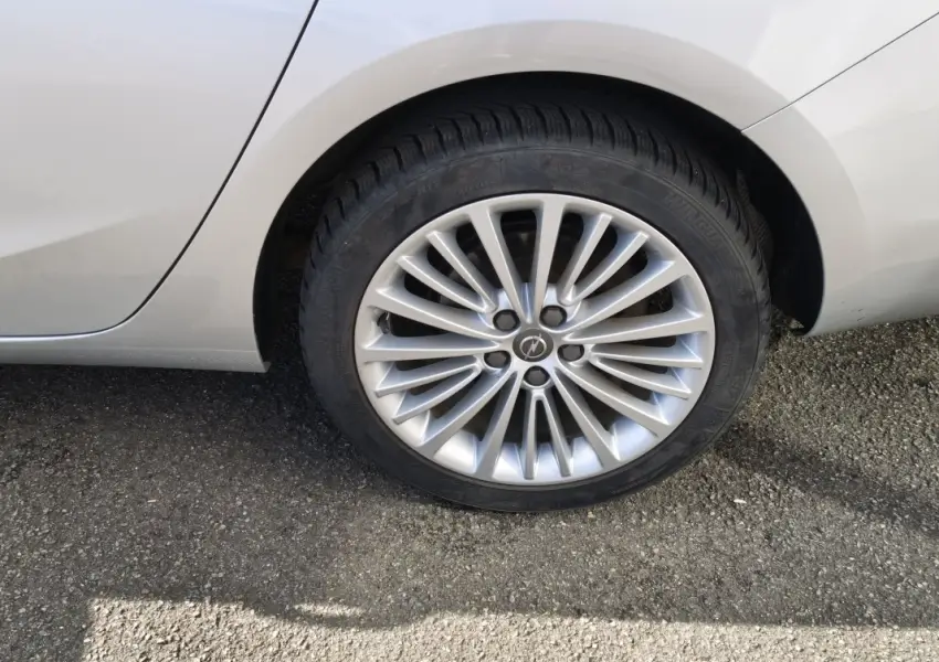 Opel-ASTRA Sport Tourer-Innovation 1.4 TURBO 150 BVA6 - 12 - Garage Dormoy Automobiles