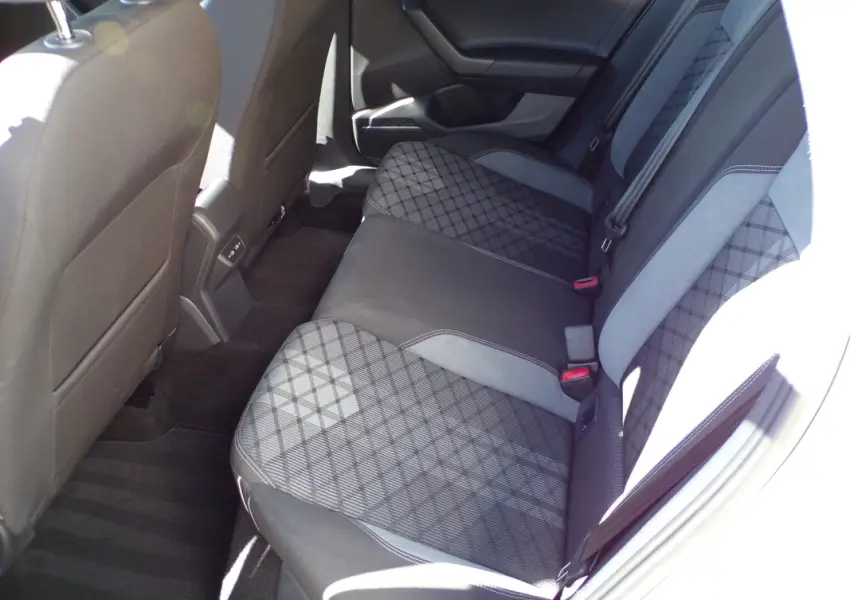 Volkswagen-POLO-VI 1.0 TSI 95 Ch BV6 R-Line - 7 - Garage Dormoy Automobiles