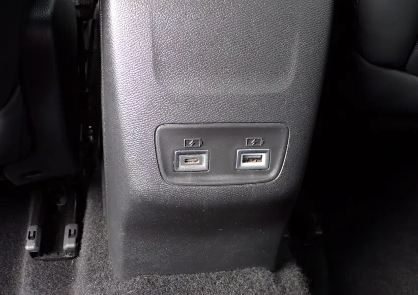Peugeot-208-1.2 Hybrid 145 E-DCS 6 GT + Pack Executive - 18 - Garage Dormoy Automobiles